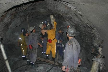 合山工程爆破中的危险因素分析以及应对工程爆破危险的措施